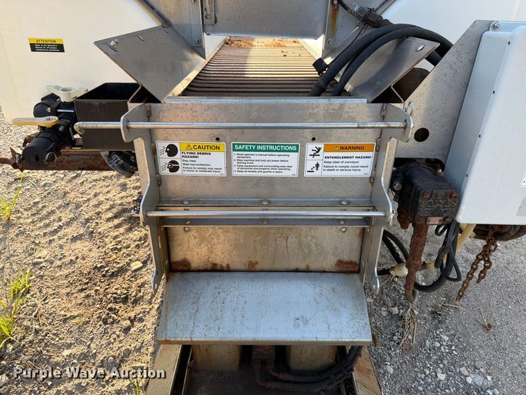 image for item FT6347 Henderson spreader