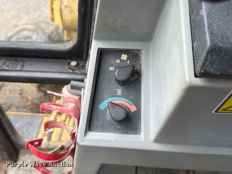 image for item FT6360 1996 Caterpillar 416B backhoe