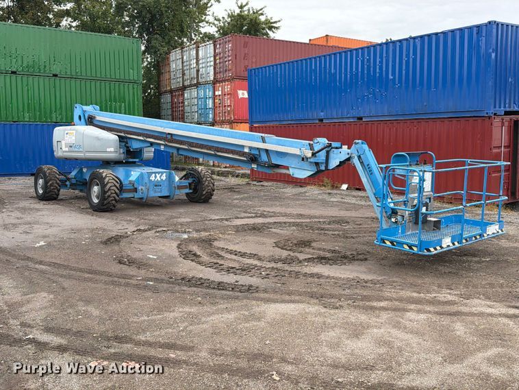 image for item FT6362 2001 Genie S-125 boom lift