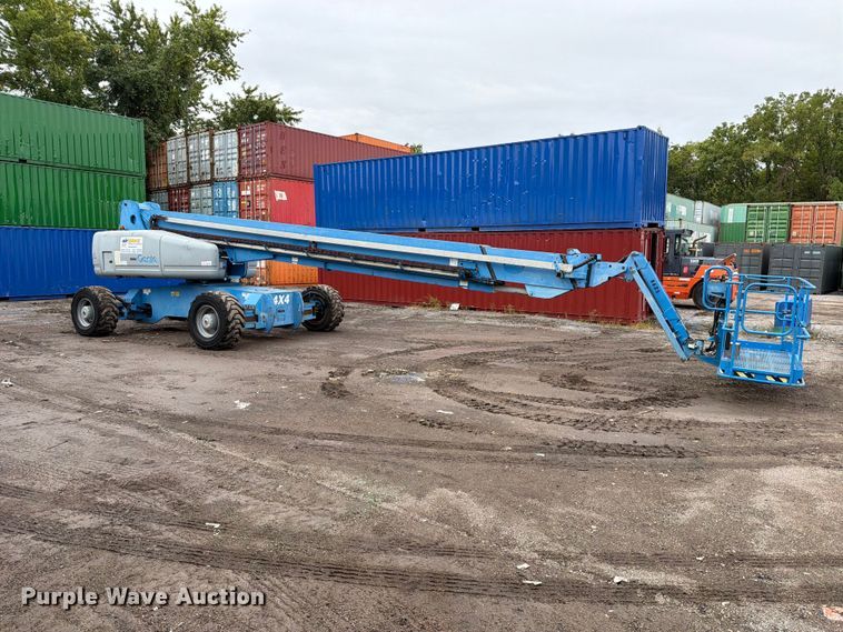 image for item FT6362 2001 Genie S-125 boom lift