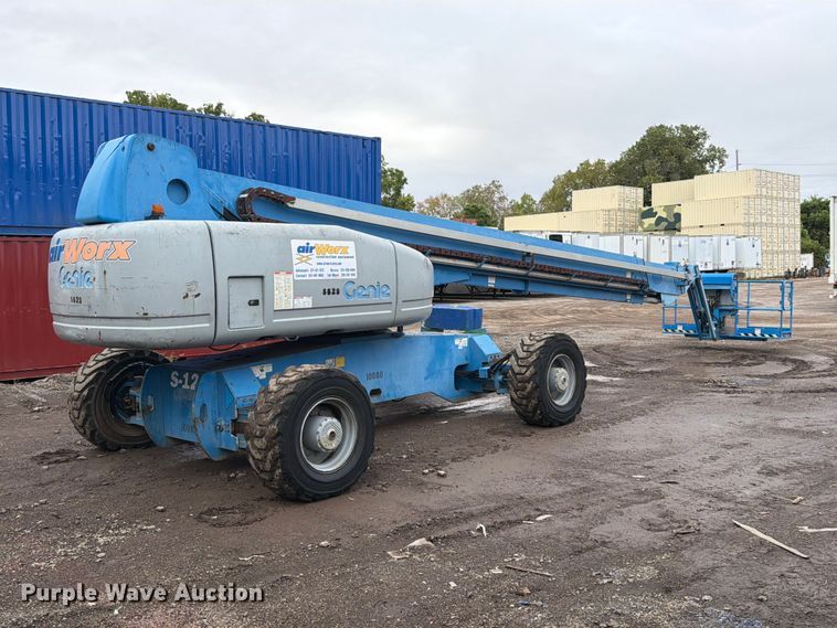 image for item FT6362 2001 Genie S-125 boom lift