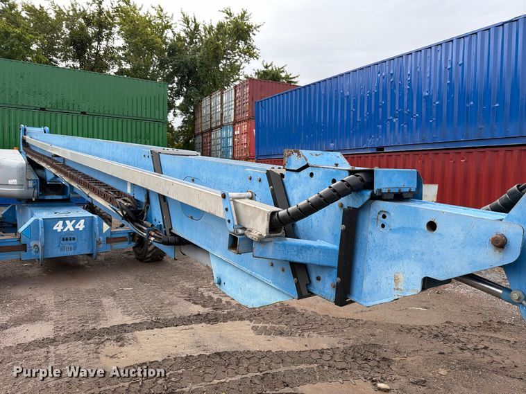 image for item FT6362 2001 Genie S-125 boom lift