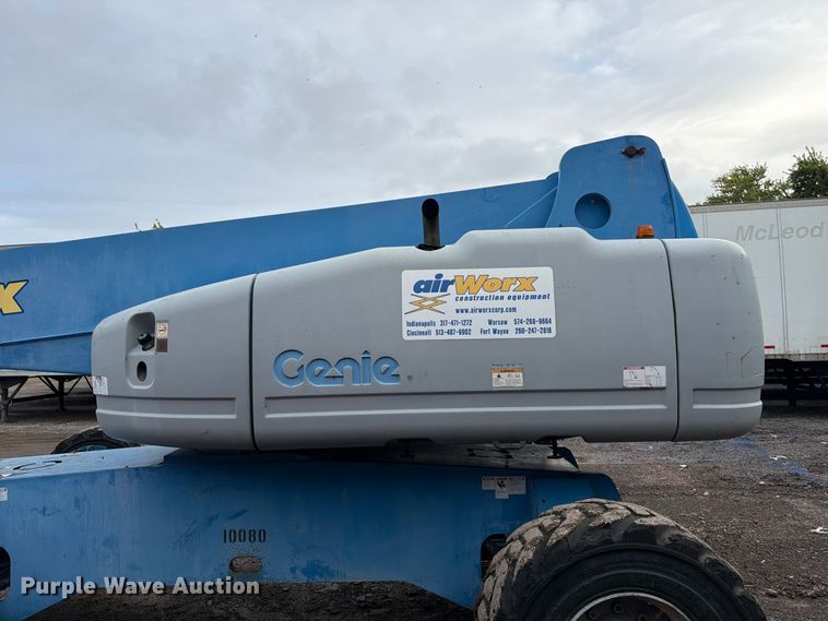 image for item FT6362 2001 Genie S-125 boom lift