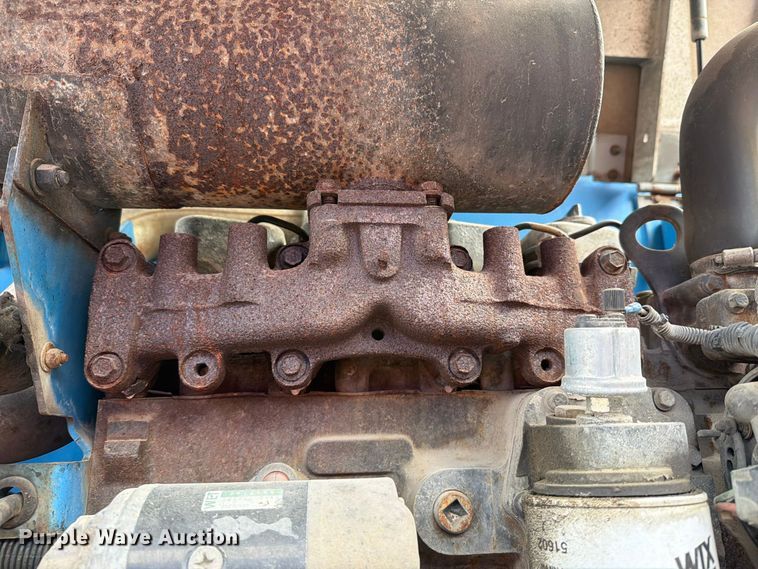 image for item FT6362 2001 Genie S-125 boom lift