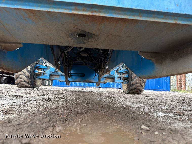 image for item FT6362 2001 Genie S-125 boom lift