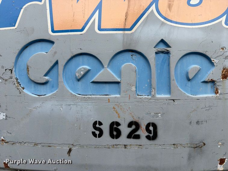 image for item FT6362 2001 Genie S-125 boom lift