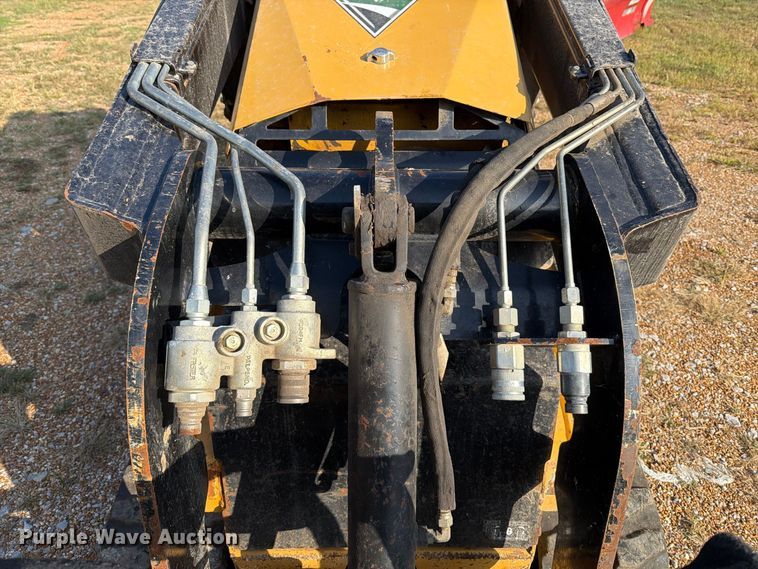 image for item FT6379 2018 Vermeer CTX100 compact utility loader