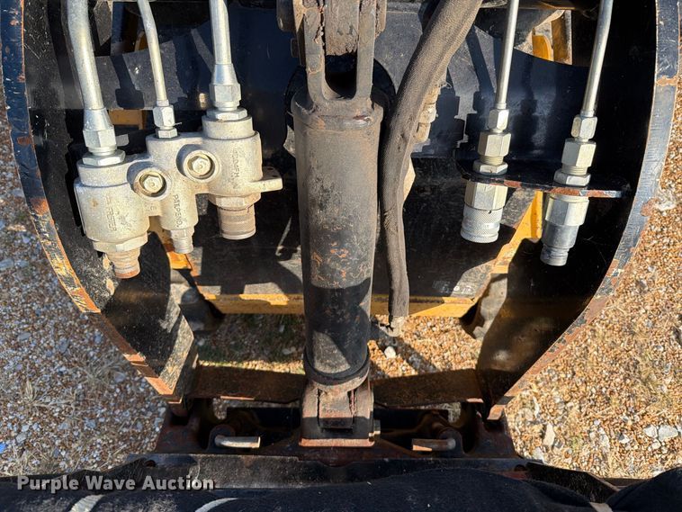 image for item FT6379 2018 Vermeer CTX100 compact utility loader