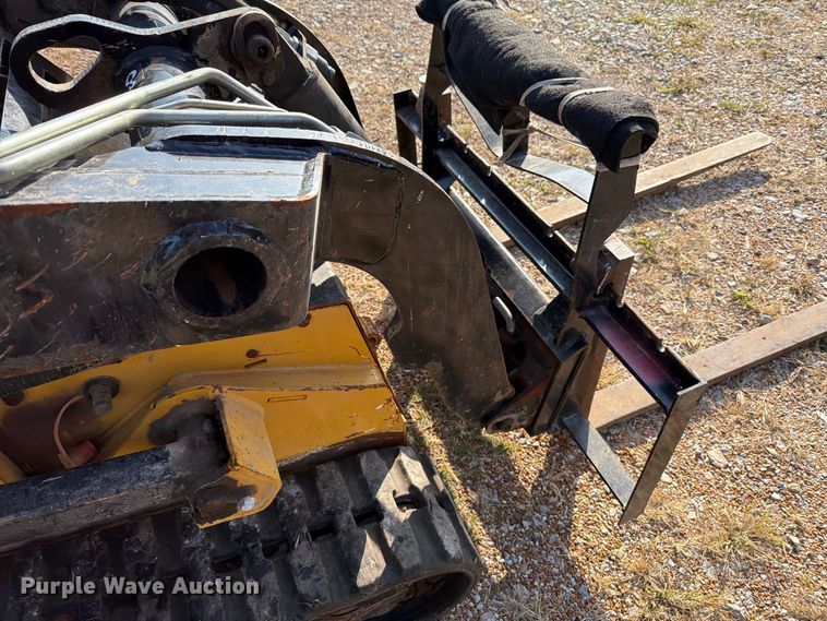 image for item FT6379 2018 Vermeer CTX100 compact utility loader