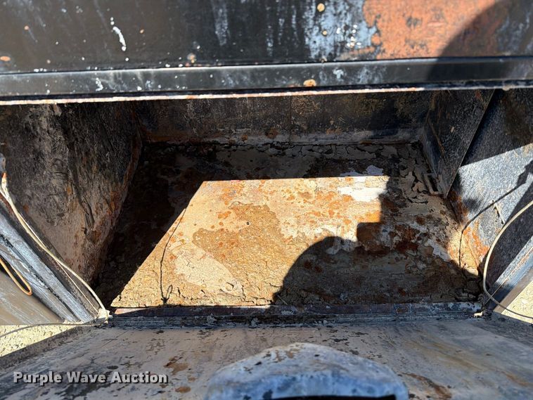 image for item FT6389 2007 Freightliner Columbia flatbed truck