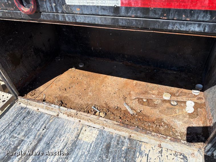 image for item FT6389 2007 Freightliner Columbia flatbed truck