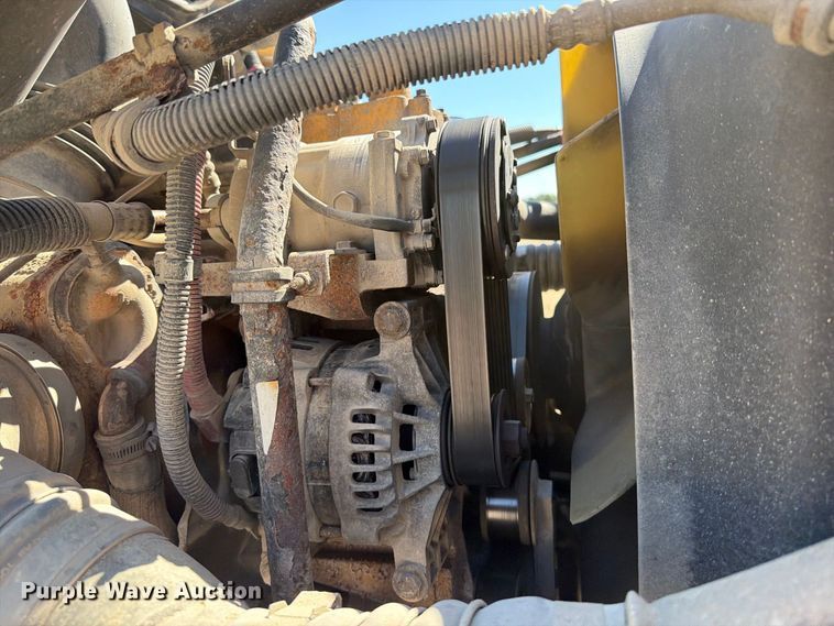 image for item FT6389 2007 Freightliner Columbia flatbed truck
