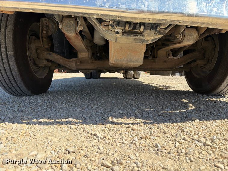 image for item FT6389 2007 Freightliner Columbia flatbed truck