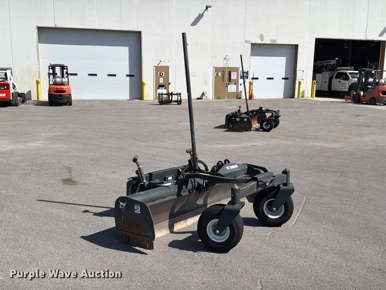 image for item FT6399 2019 Bobcat Box Blade Laser skid steer box blade