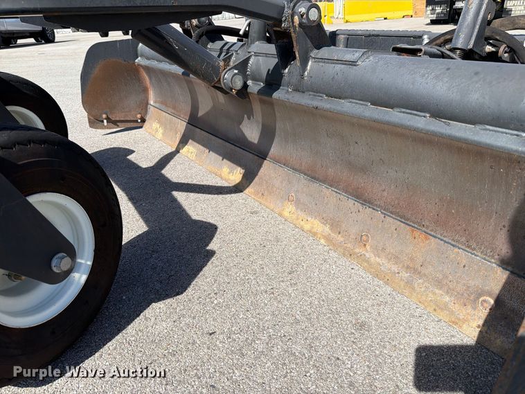 image for item FT6399 2019 Bobcat Box Blade Laser skid steer box blade
