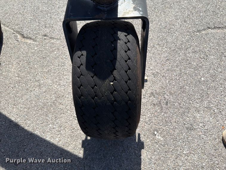 image for item FT6399 2019 Bobcat Box Blade Laser skid steer box blade