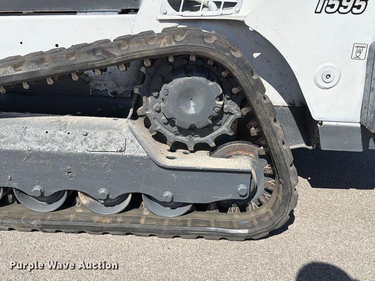 image for item FT6401 2017 Bobcat T595 tracked skid steer loader