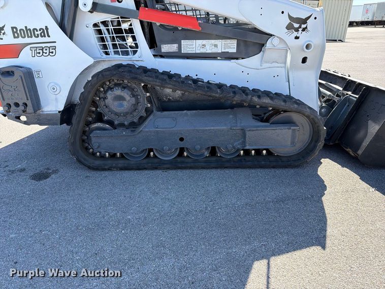 image for item FT6401 2017 Bobcat T595 tracked skid steer loader