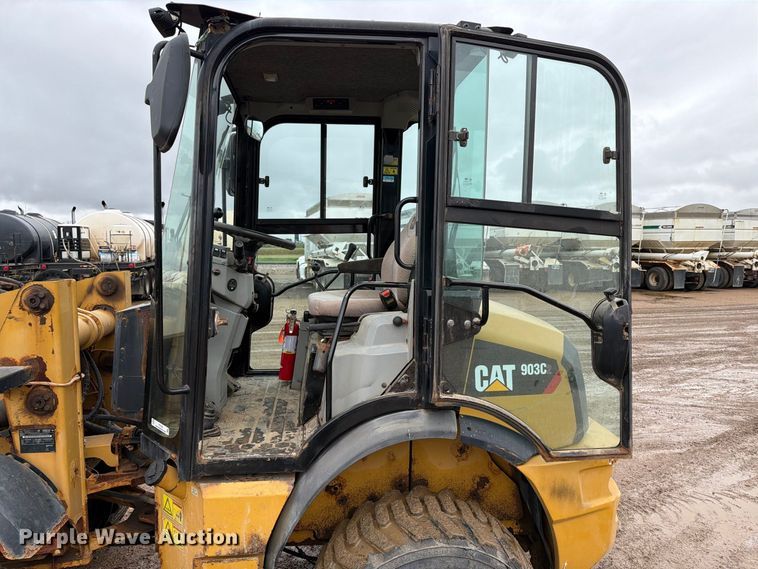 image for item FT6758 2018 Caterpillar 903C2 wheel loader