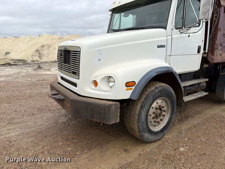 image for item FT6759 2000 Freightliner FL112 dump truck