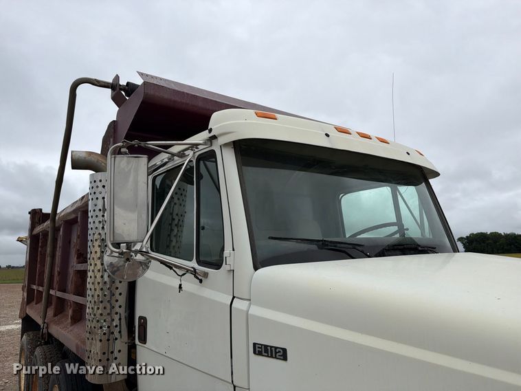 image for item FT6759 2000 Freightliner FL112 dump truck