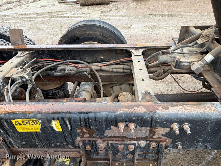 image for item FT6759 2000 Freightliner FL112 dump truck