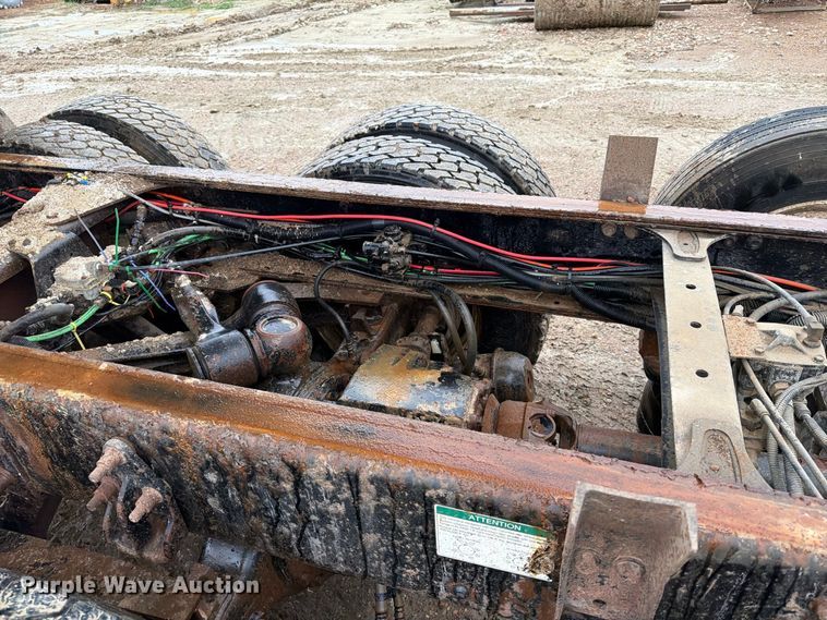 image for item FT6759 2000 Freightliner FL112 dump truck