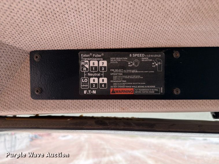 image for item FT6759 2000 Freightliner FL112 dump truck