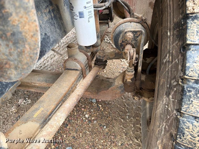 image for item FT6759 2000 Freightliner FL112 dump truck