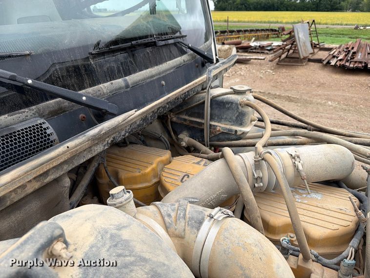 image for item FT6759 2000 Freightliner FL112 dump truck