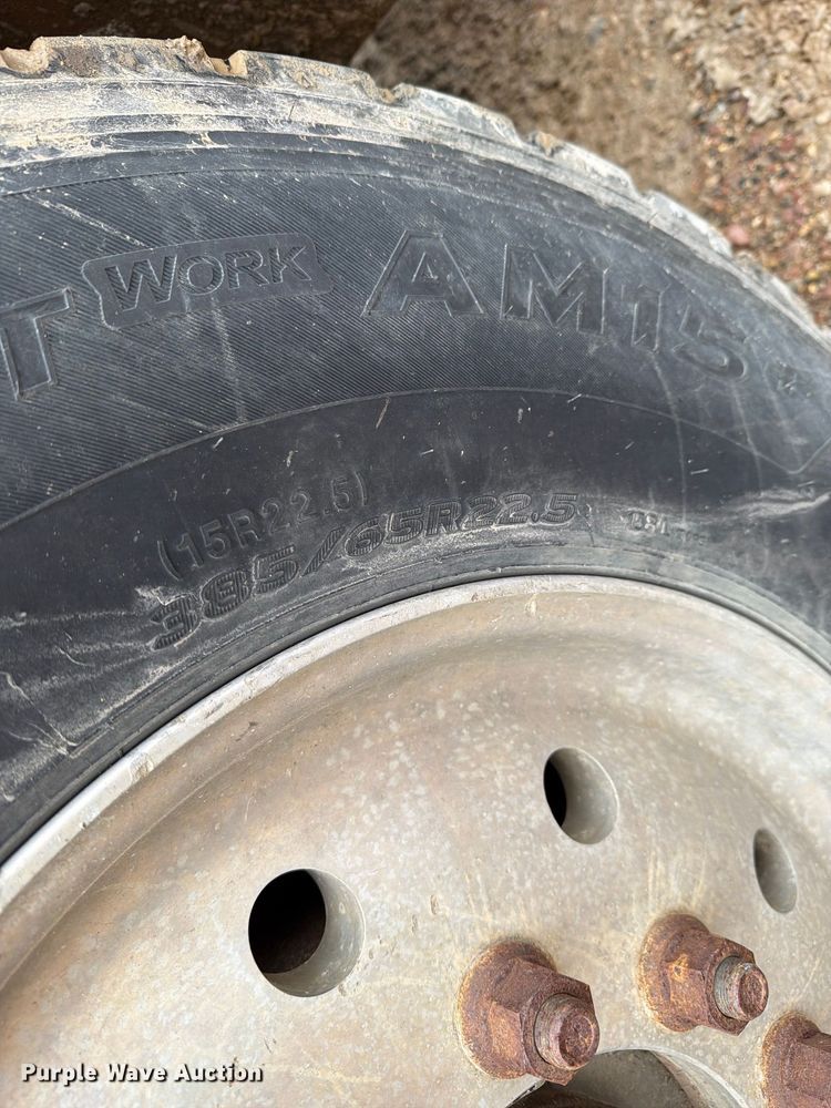 image for item FT6759 2000 Freightliner FL112 dump truck
