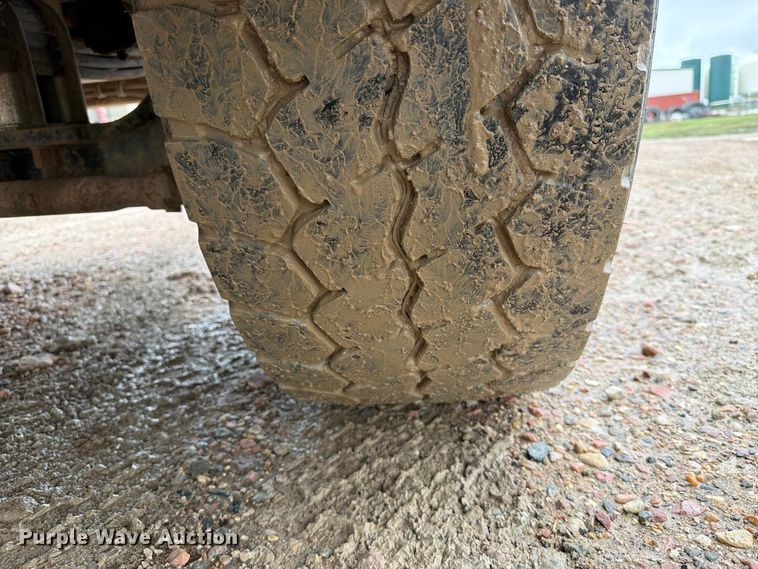 image for item FT6759 2000 Freightliner FL112 dump truck