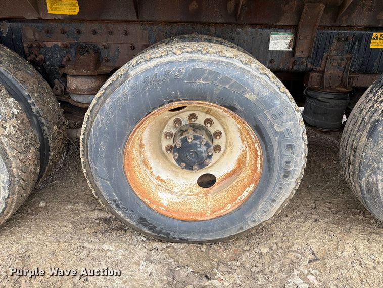 image for item FT6759 2000 Freightliner FL112 dump truck