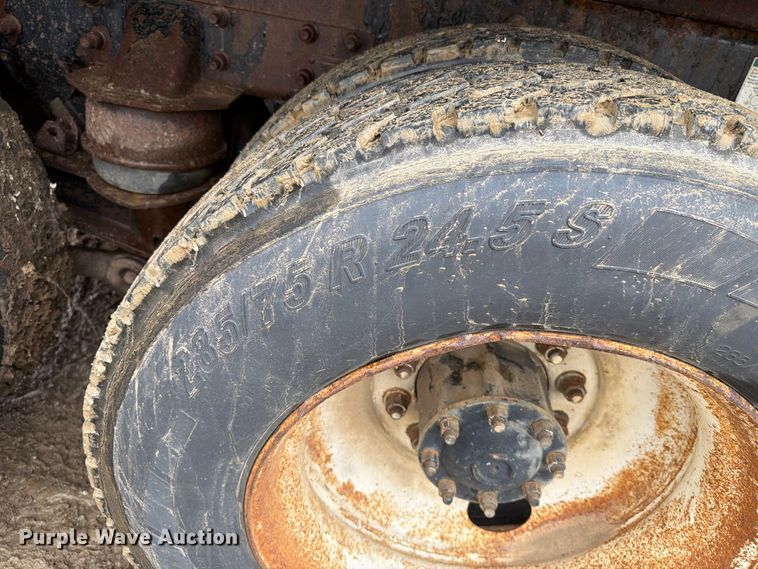 image for item FT6759 2000 Freightliner FL112 dump truck