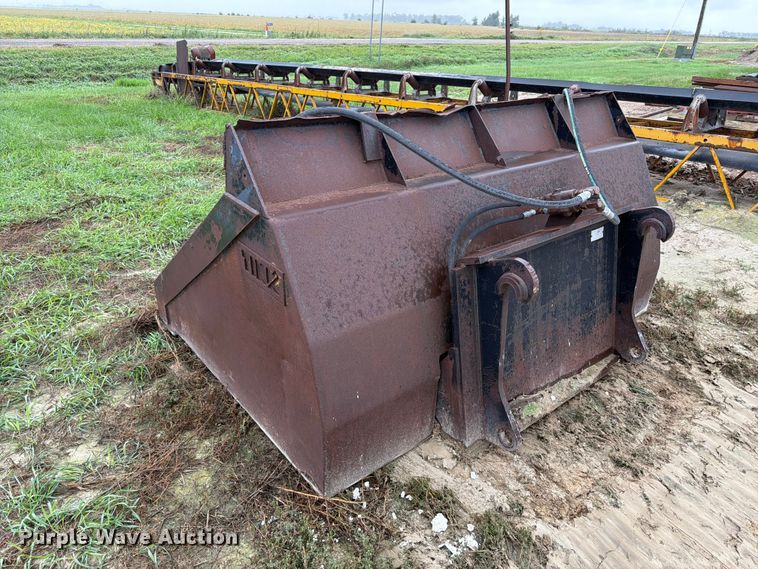 image for item FT6761 Tink 175640 wheel loader roll out bucket