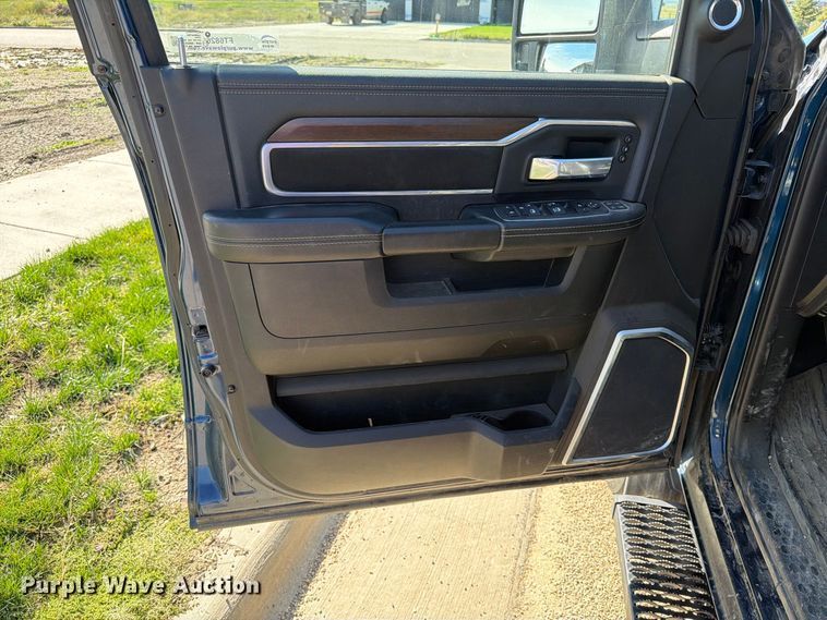 image for item FT6826 2024 RAM 3500 Crew Cab pickup truck