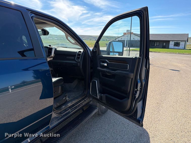 image for item FT6826 2024 RAM 3500 Crew Cab pickup truck