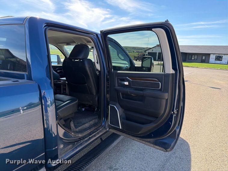 image for item FT6826 2024 RAM 3500 Crew Cab pickup truck