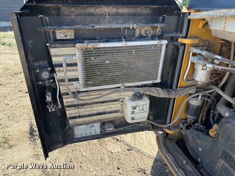 image for item FT6827 2018 Caterpillar 299D2 tracked skid steer loader