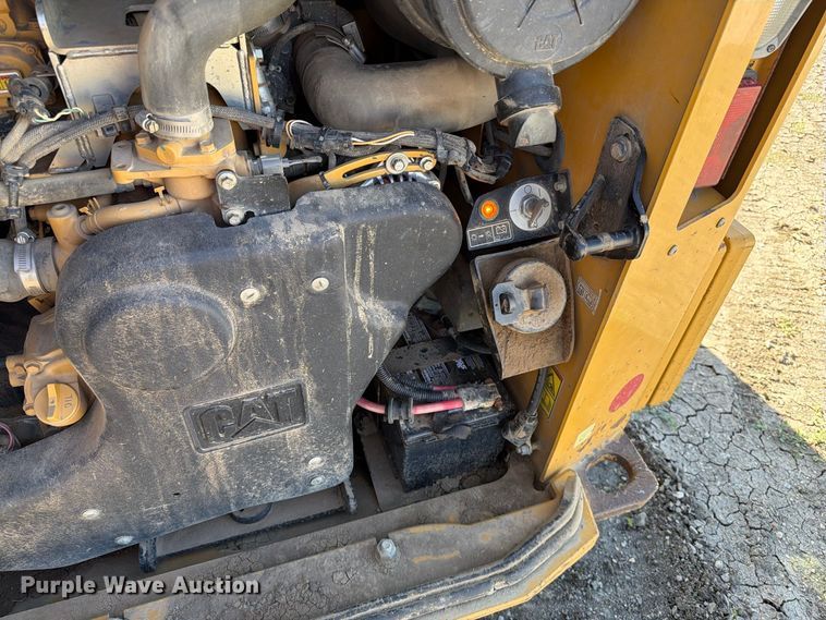 image for item FT6827 2018 Caterpillar 299D2 tracked skid steer loader