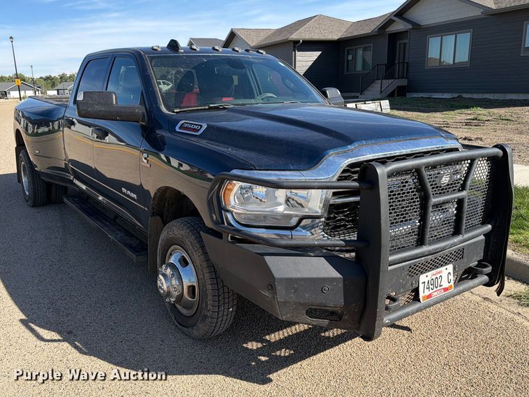 image for item FT6828 2022 RAM 3500 Crew Cab pickup truck