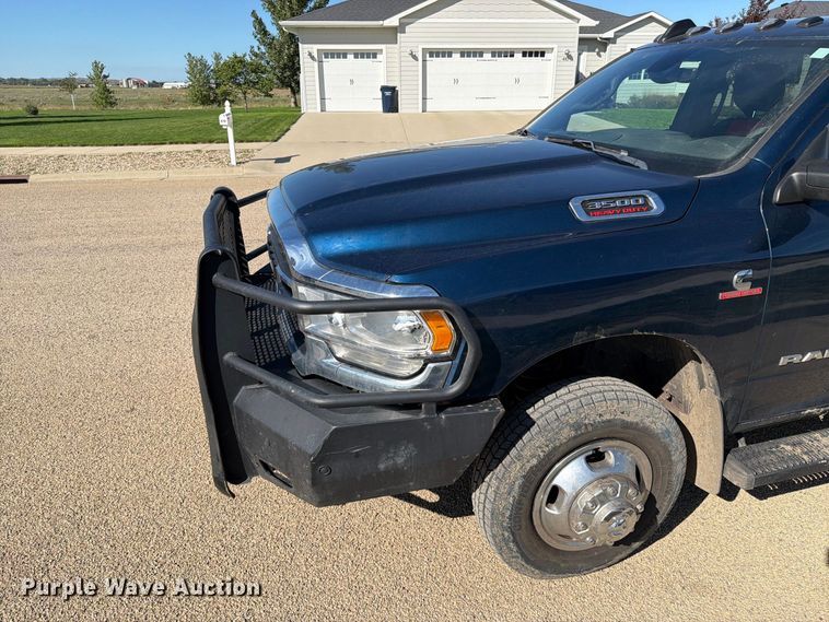 image for item FT6828 2022 RAM 3500 Crew Cab pickup truck