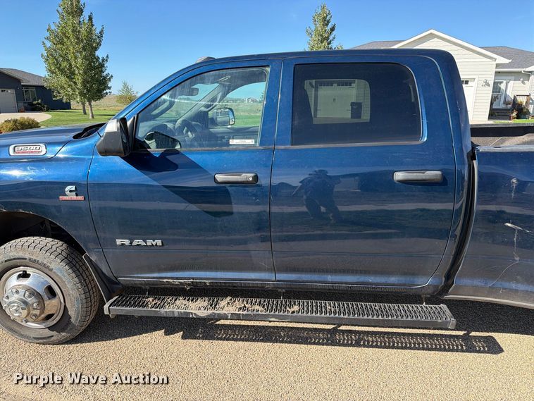 image for item FT6828 2022 RAM 3500 Crew Cab pickup truck