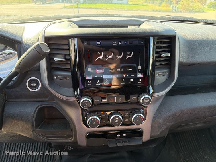 image for item FT6828 2022 RAM 3500 Crew Cab pickup truck
