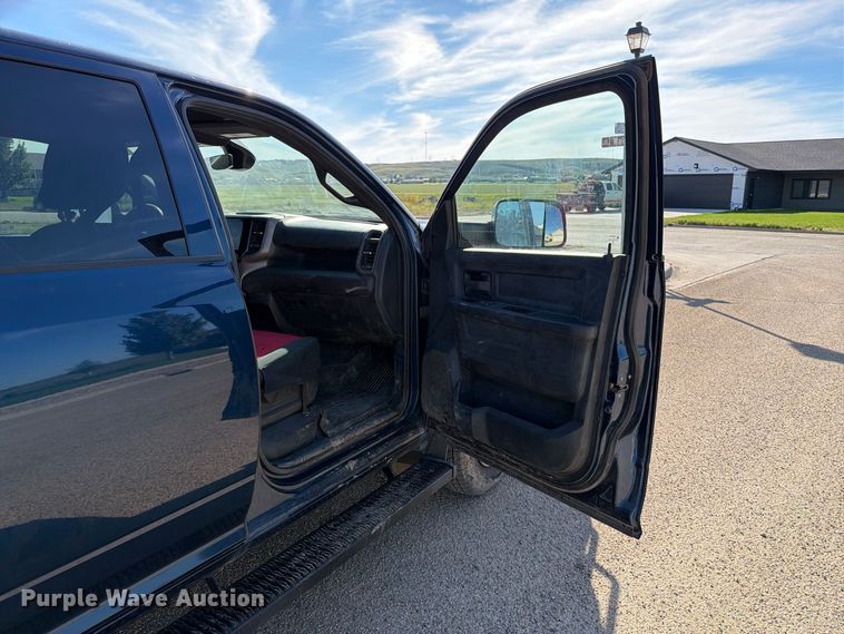 image for item FT6828 2022 RAM 3500 Crew Cab pickup truck