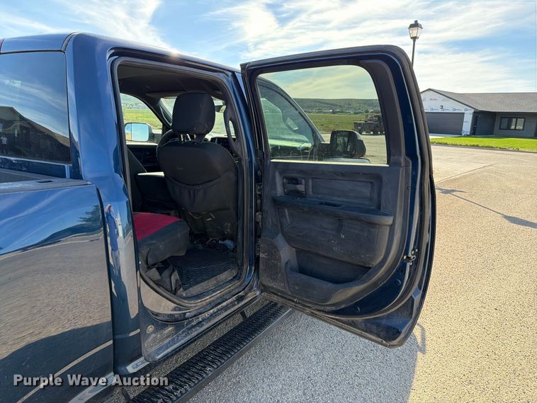 image for item FT6828 2022 RAM 3500 Crew Cab pickup truck