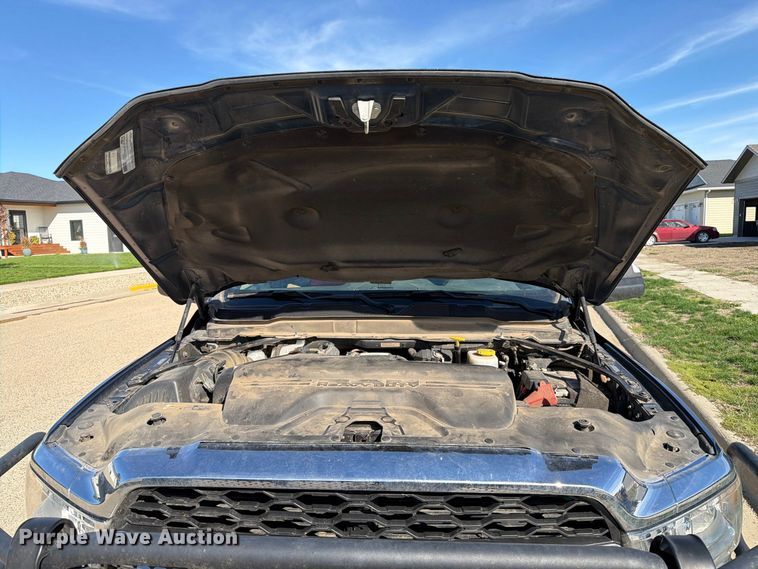 image for item FT6828 2022 RAM 3500 Crew Cab pickup truck