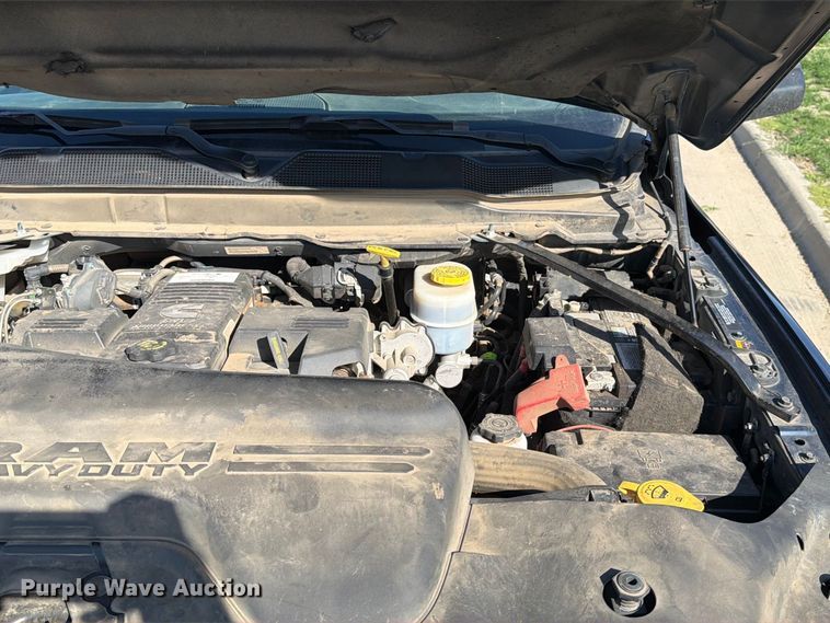 image for item FT6828 2022 RAM 3500 Crew Cab pickup truck