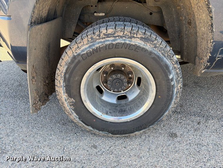 image for item FT6828 2022 RAM 3500 Crew Cab pickup truck