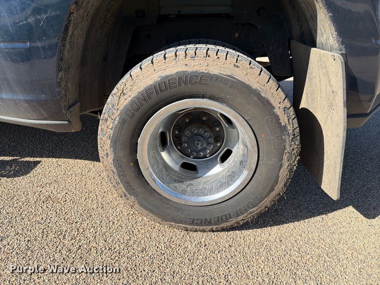 image for item FT6828 2022 RAM 3500 Crew Cab pickup truck